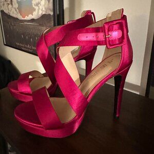Dream Pairs Size 9 Hot Pink High Heels